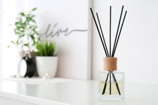 A photo of a reed diffuser that is too strong due to too many reeds